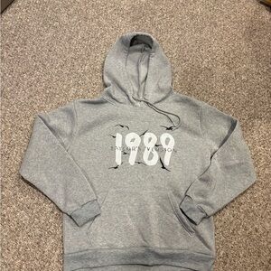 Taylor Gray '1989' Pullover Hoodie with Bird Accents